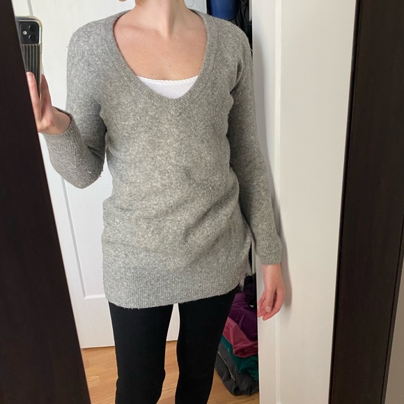 Aritzia Community Sweater XS - Picture 8 of 9